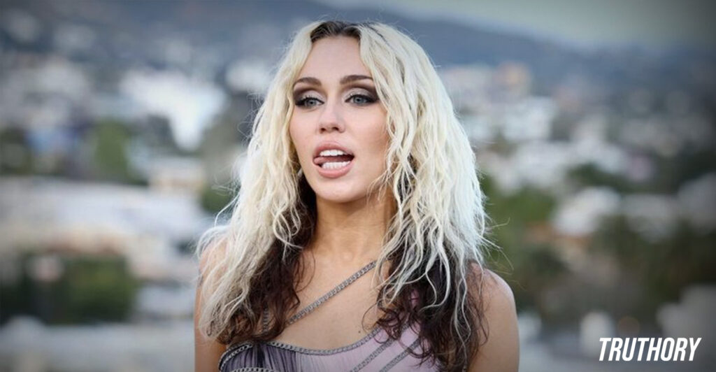 Miley-Cyrus-Net-Worth1-1024x532 Miley Cyrus Net Worth: How Much Has She Earned Over the Years?